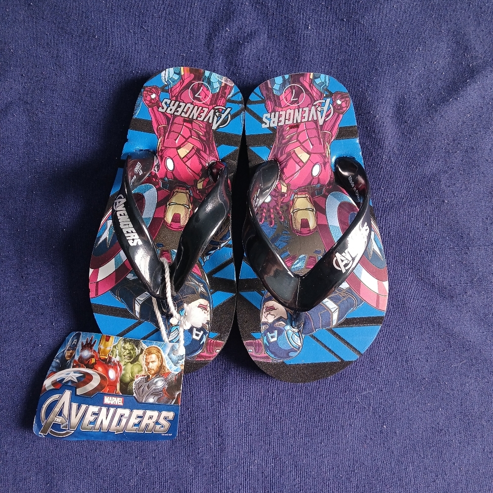 Kids Avengers Sandals Size 7